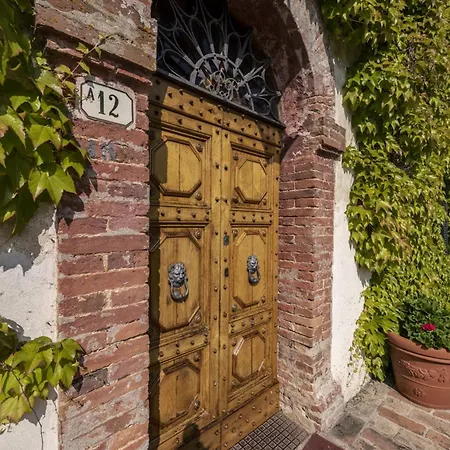 Quaint House In With Shared Pool Σπίτι διακοπών