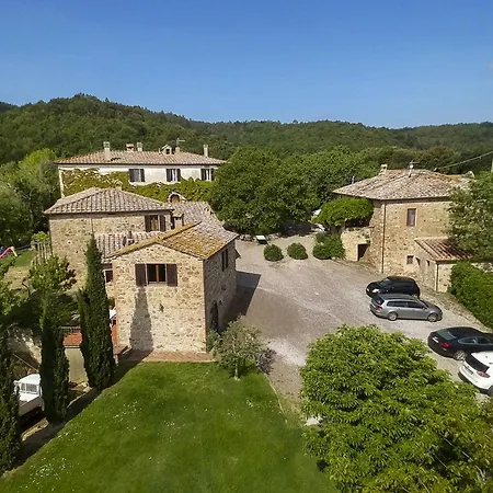 بيت للعطل Quaint House In With Shared Pool مورلو
