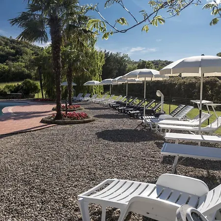 Vakantiehuis Quaint House In With Shared Pool Murlo