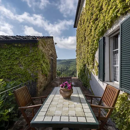 Quaint House In With Shared Pool Vakantiehuis *