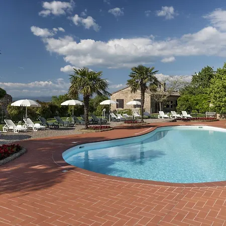 Vakantiehuis Quaint House In With Shared Pool
